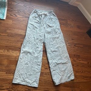 Wide leg pants, floral pattern,